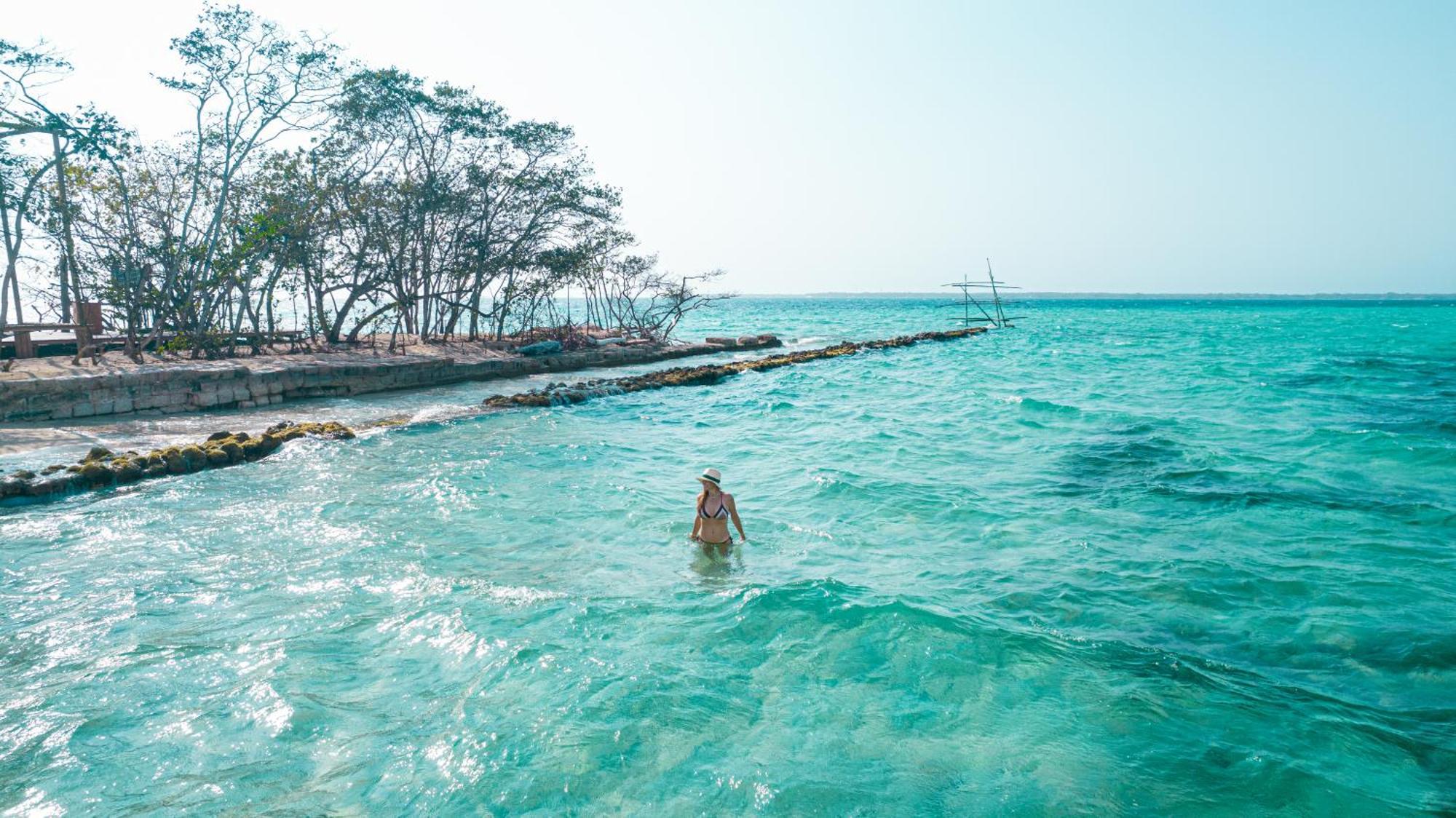 Isla Corona Islas del Rosario Luaran gambar